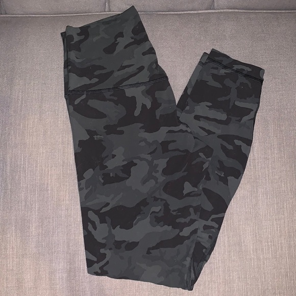 Lululemon Align camo leggings 7/8 - Picture 1 of 2